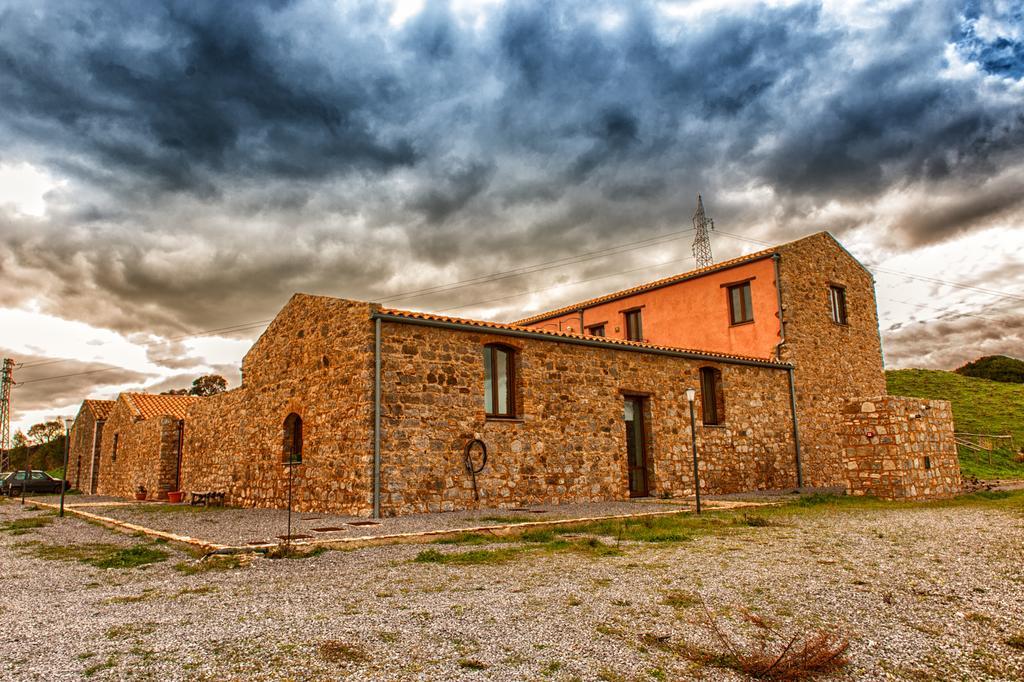 Agriturismo Case Tabarani Collesano Exterior photo