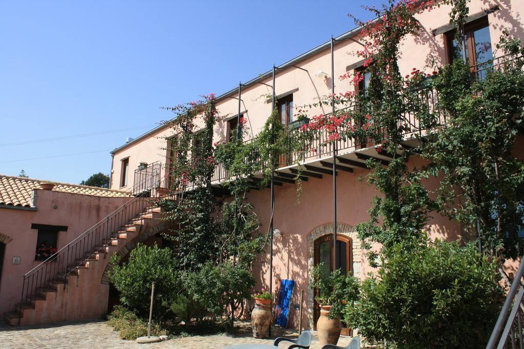Agriturismo Case Tabarani Collesano Exterior photo