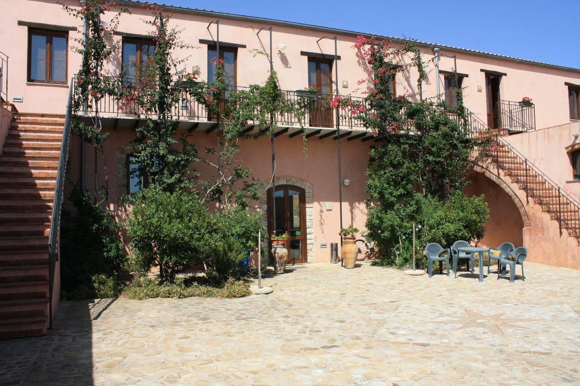 Agriturismo Case Tabarani Collesano Exterior photo
